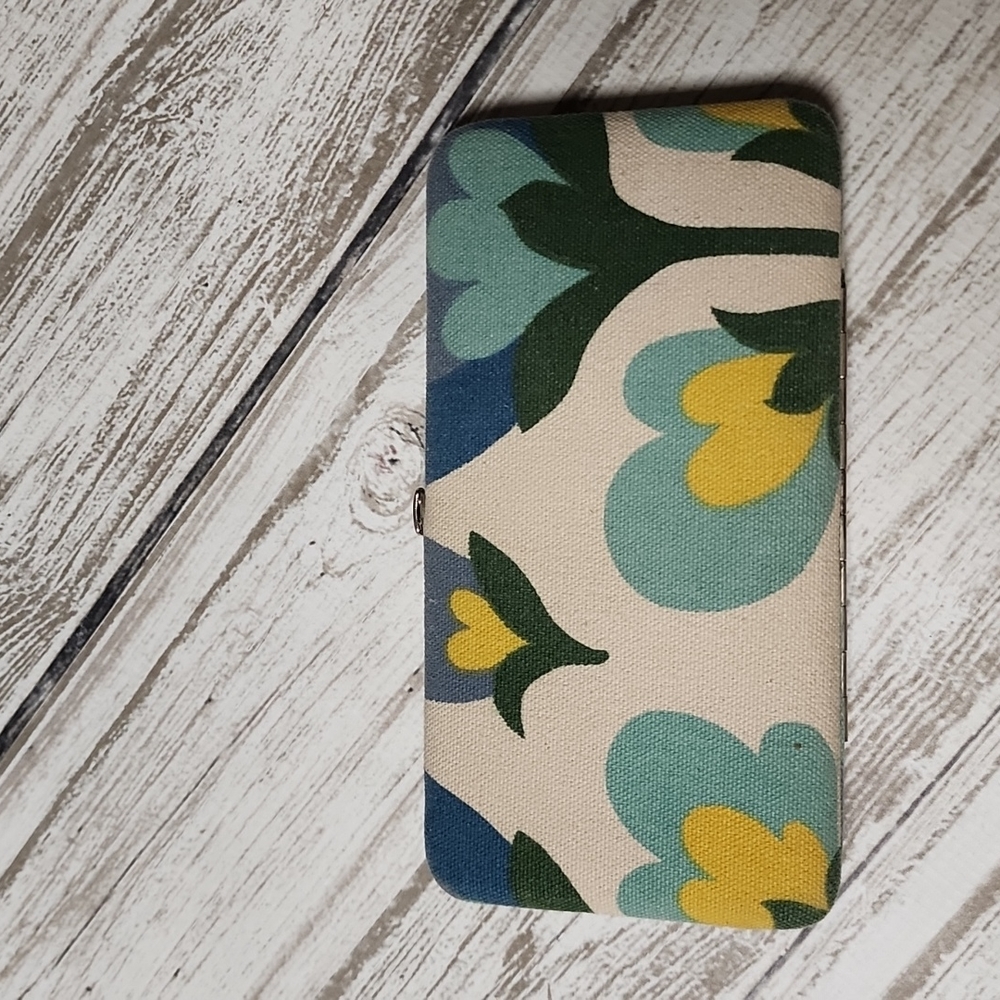 Tulip heart patterned fabric wallet